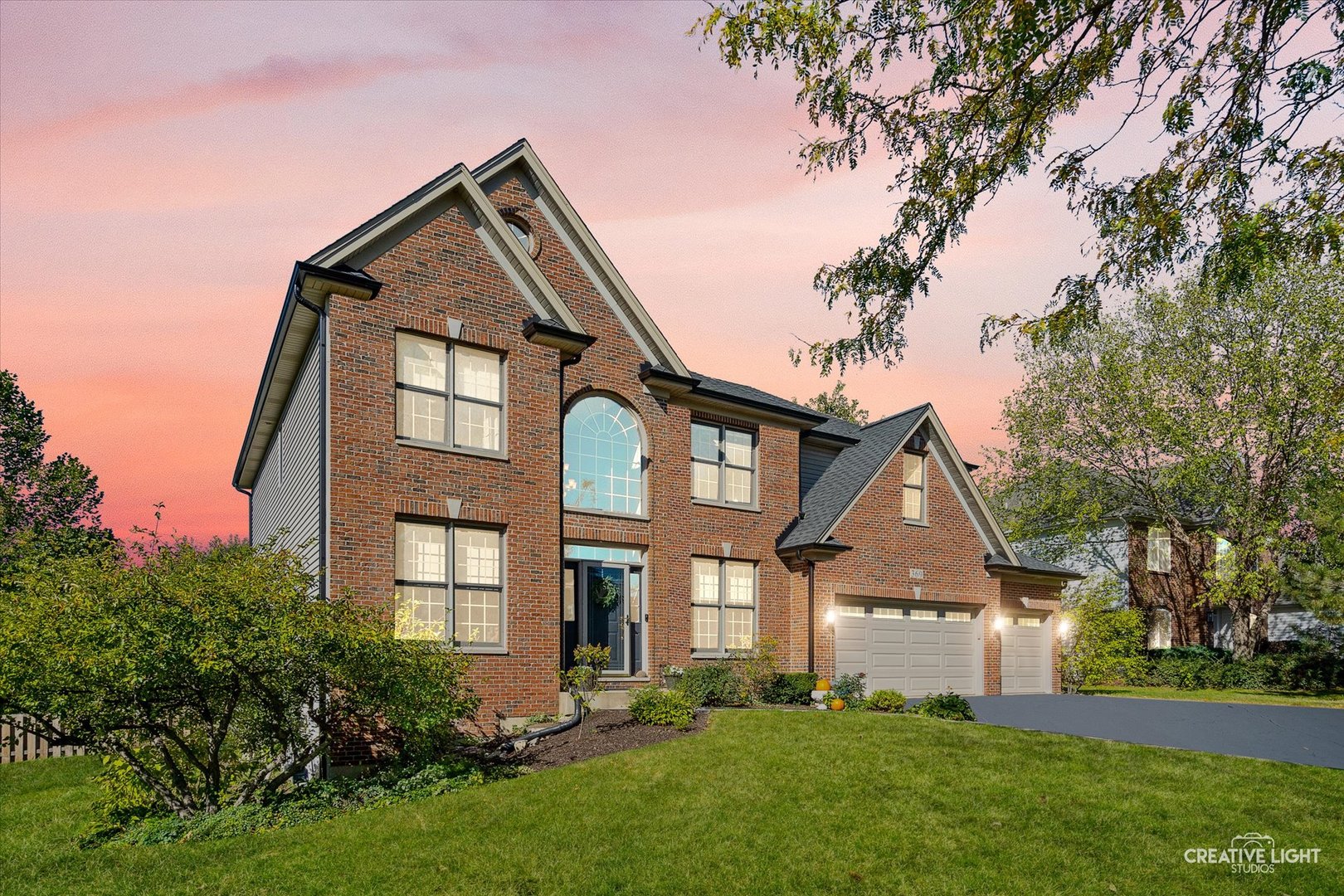 369 Stafney Drive Batavia, IL 60510 - Photo 2 of 38