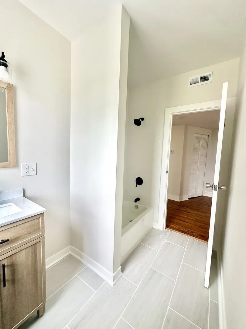 3701 West Division Street, Unit 2 Chicago, IL 60651 - Photo 13 of 13