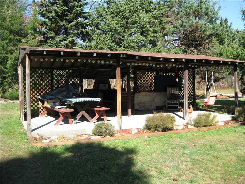 146 Cherry Road Chicora, PA 16025 - Photo 14 of 16 Exterior Front. picnic shelter