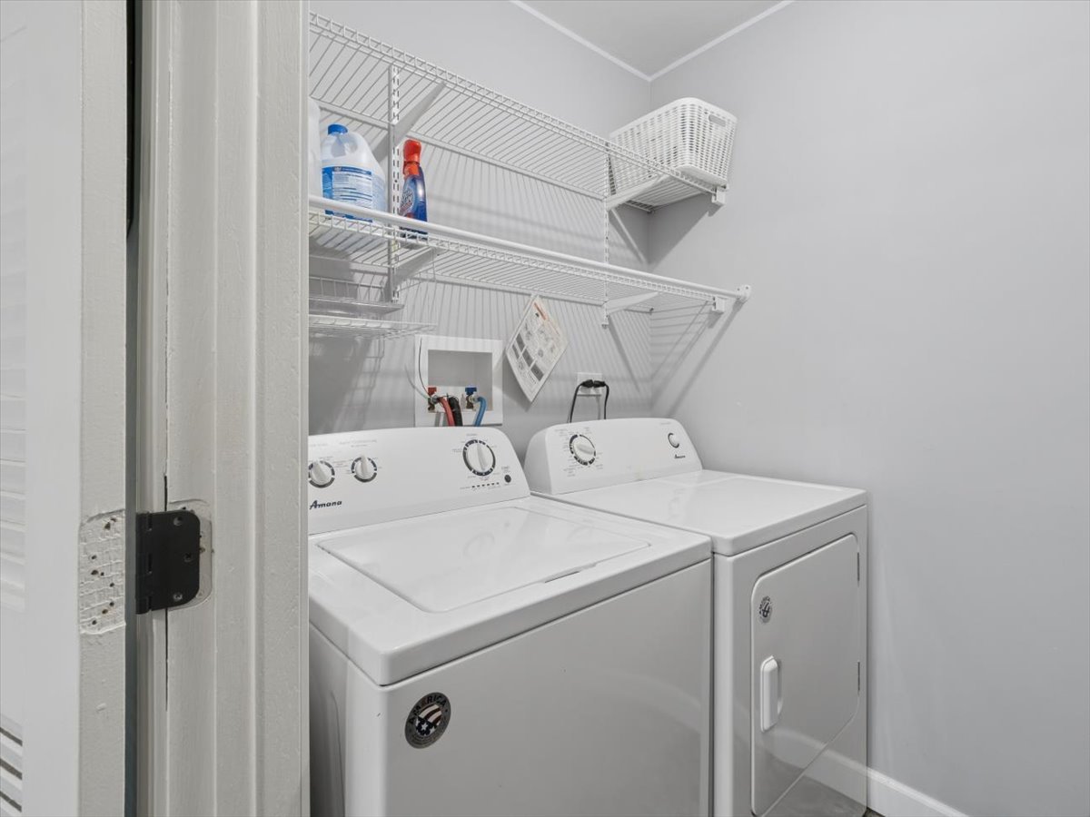 1220 Fulton Drive Streamwood, IL 60107 - Photo 15 of 18 a utility room with dryer and washer
