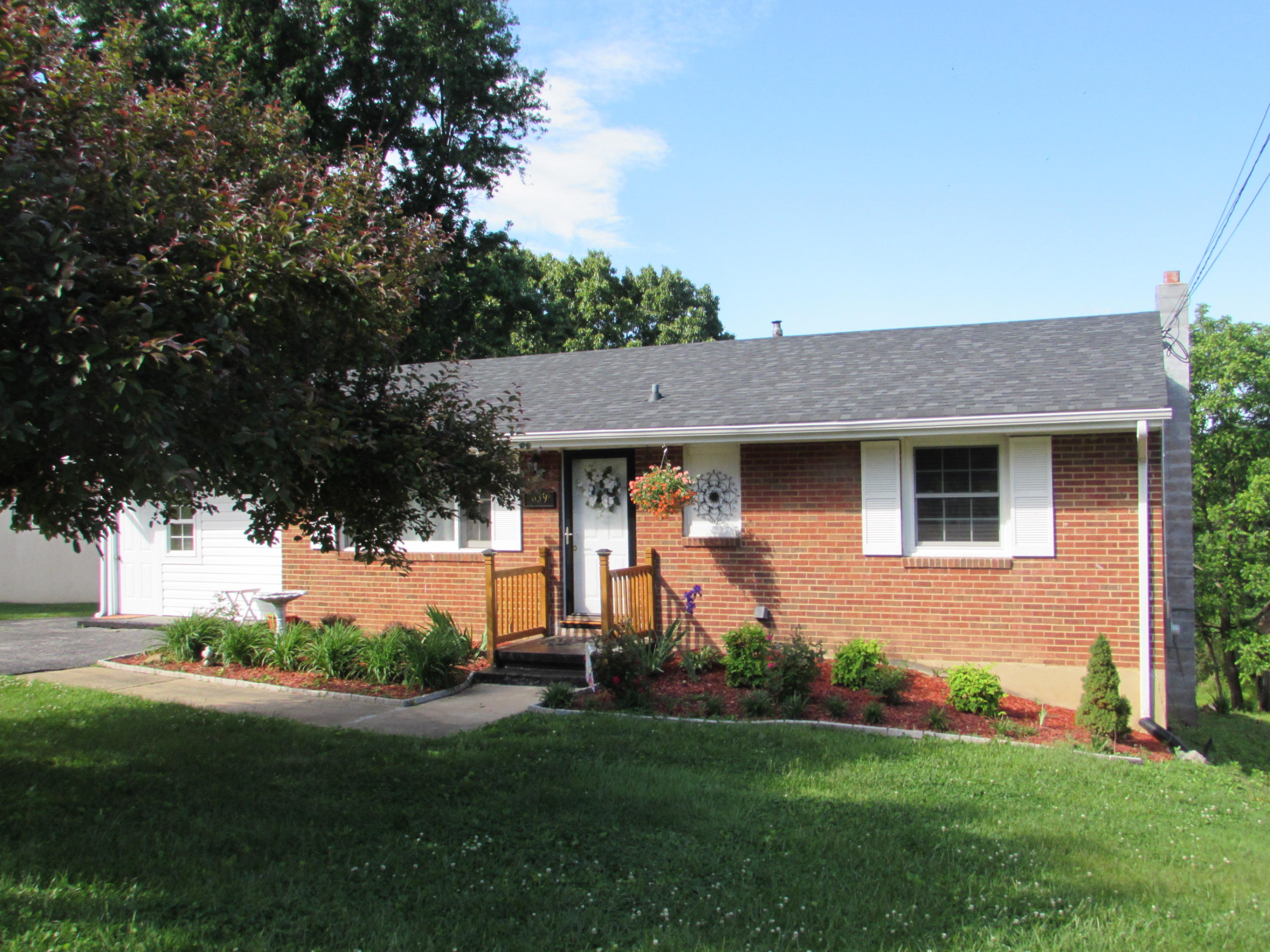 639 Timberidge Road Vinton, VA 24179 - Photo 1 of 25 Front View