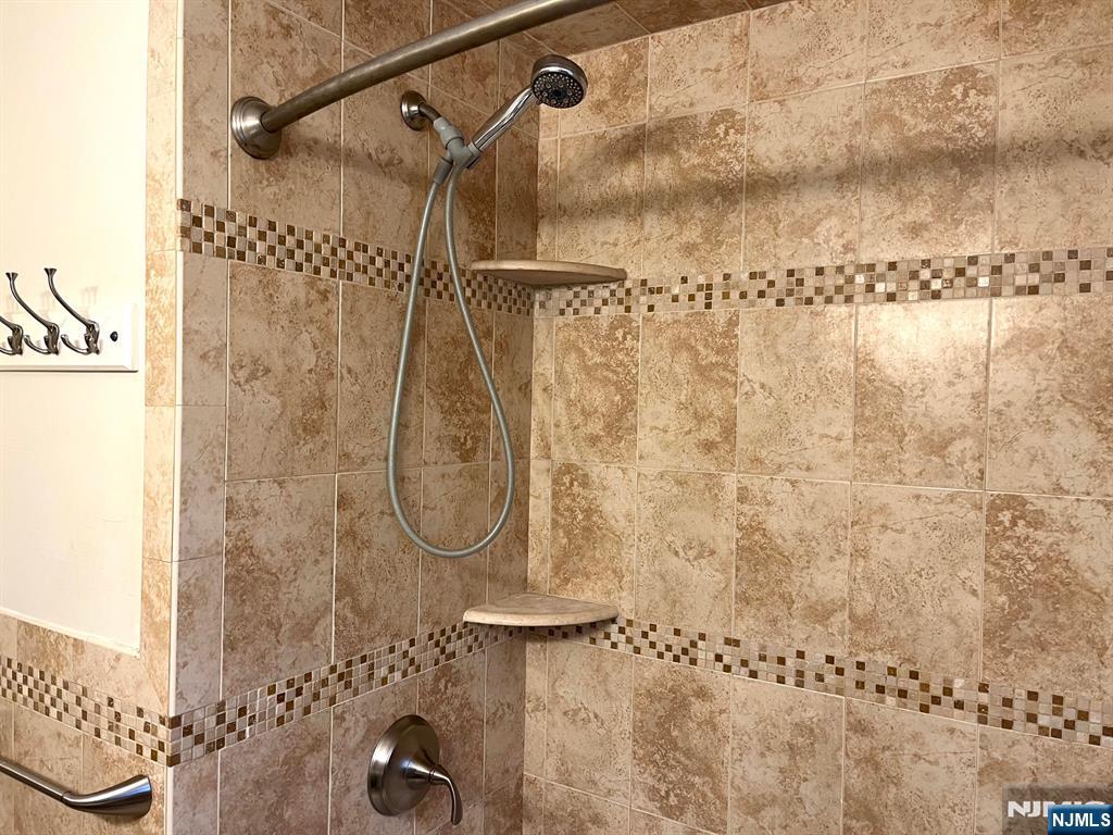 162 Union Place Ridgefield Park, NJ 07660 - Photo 19 of 21 a bathroom with a shower