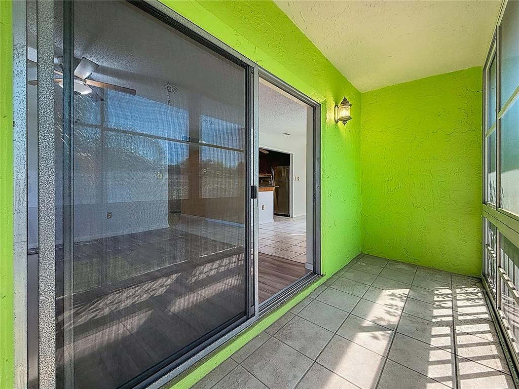 379 South McMullen Booth Road, Unit 76 Clearwater, FL 33759 - Photo 28 of 39 a bathroom with a glass door shower