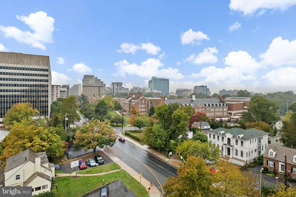 $2,000 | 4242 East-West Highway, Unit 914, Bethesda, MD 20814