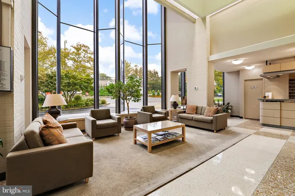 $2,000 | 4242 East-West Highway, Unit 914, Bethesda, MD 20814