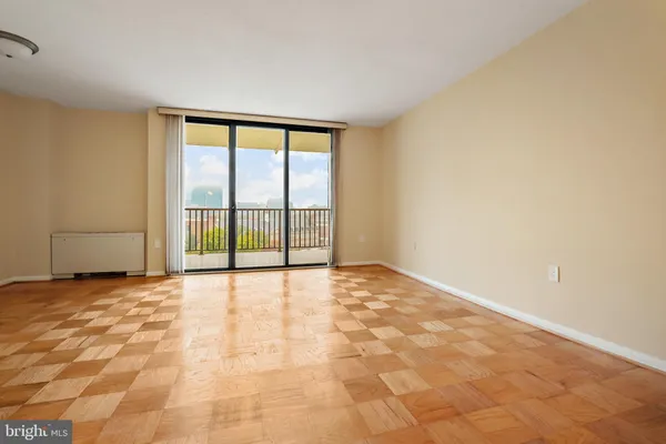 $2,000 | 4242 East-West Highway, Unit 914, Bethesda, MD 20814