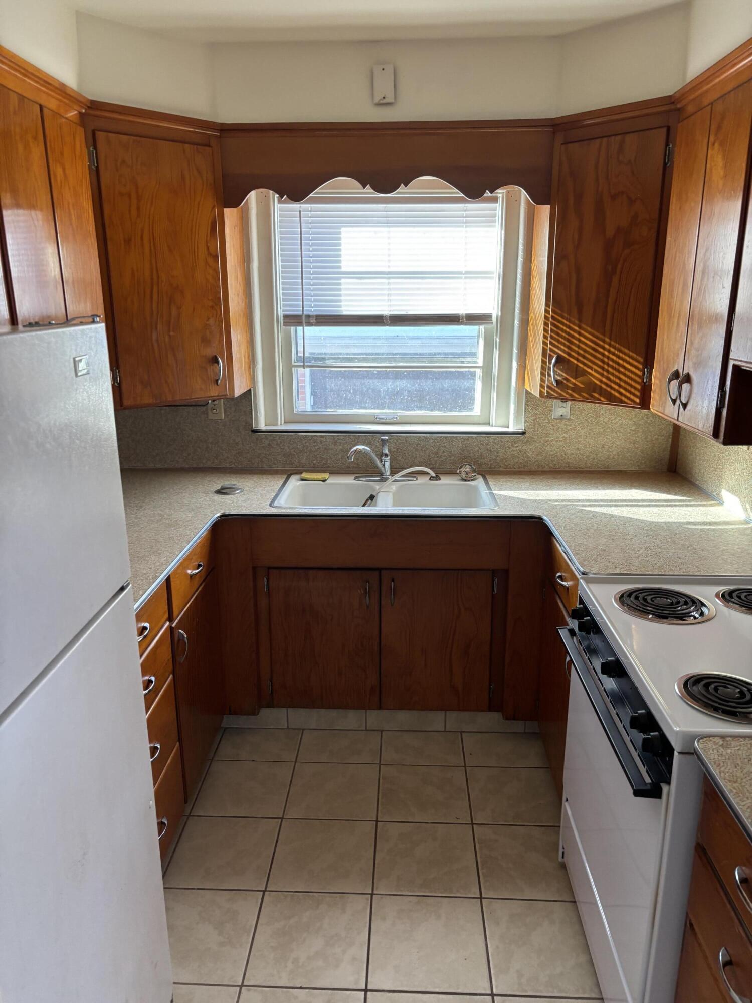 190 Maple Street Concord, MI 49237 - Photo 7 of 11 IMG_3476