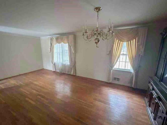 4628 Tucson Trail Southwest Atlanta, GA 30331 - Photo 9 of 29 a view of livingroom with window