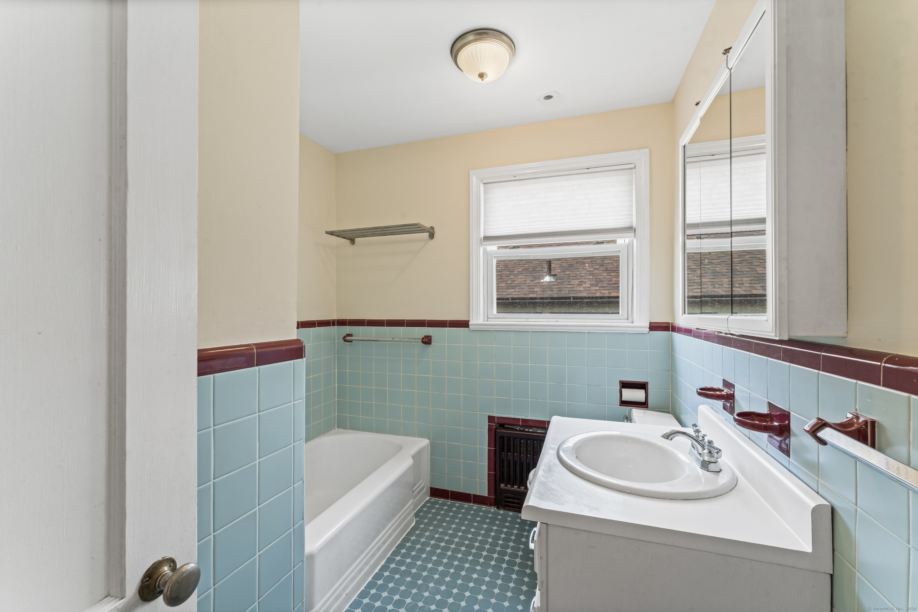 112 4th Street Stamford, CT 06905 - Photo 28 of 40