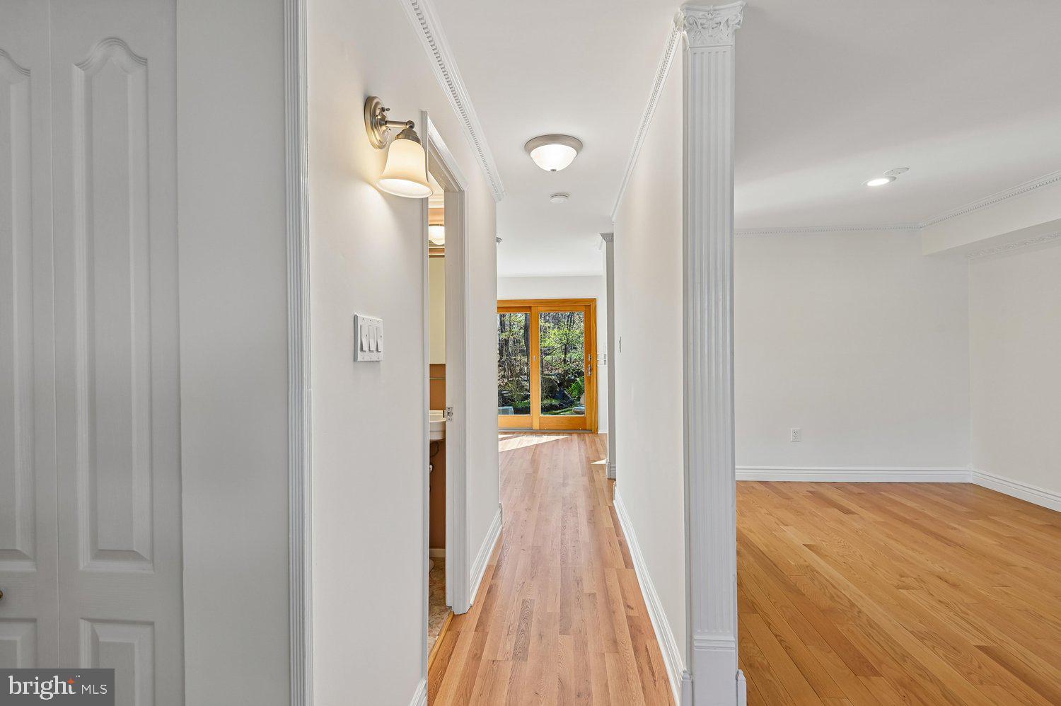 7 Drawbridge Court Baltimore, MD 21228 - Photo 23 of 65 Hall