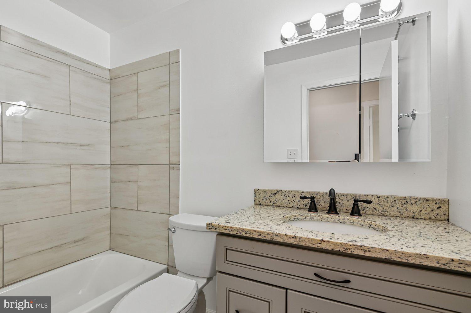 7 Drawbridge Court Baltimore, MD 21228 - Photo 35 of 65 Primary Bath