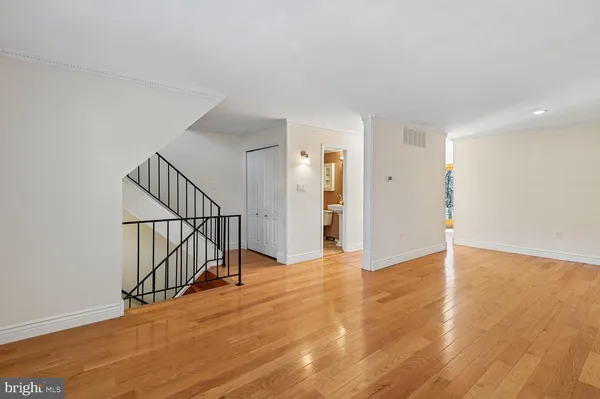 $389,000 | 7 Drawbridge Court, Baltimore, MD 21228