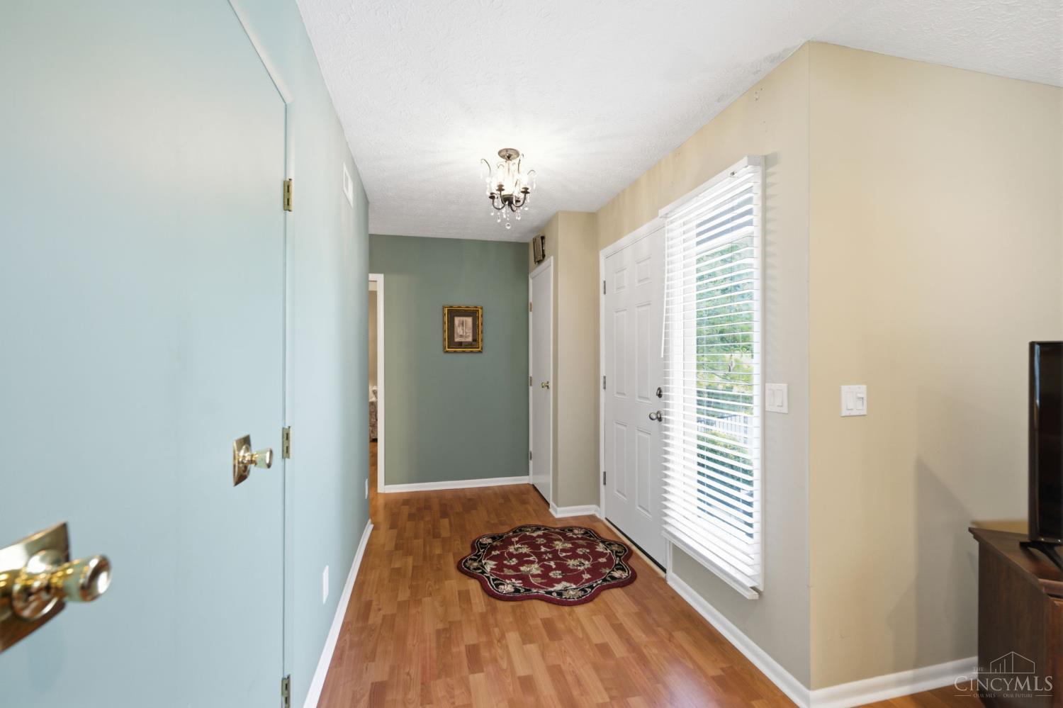 2 Boxwood Court Springdale, OH 45246 - Photo 4 of 53