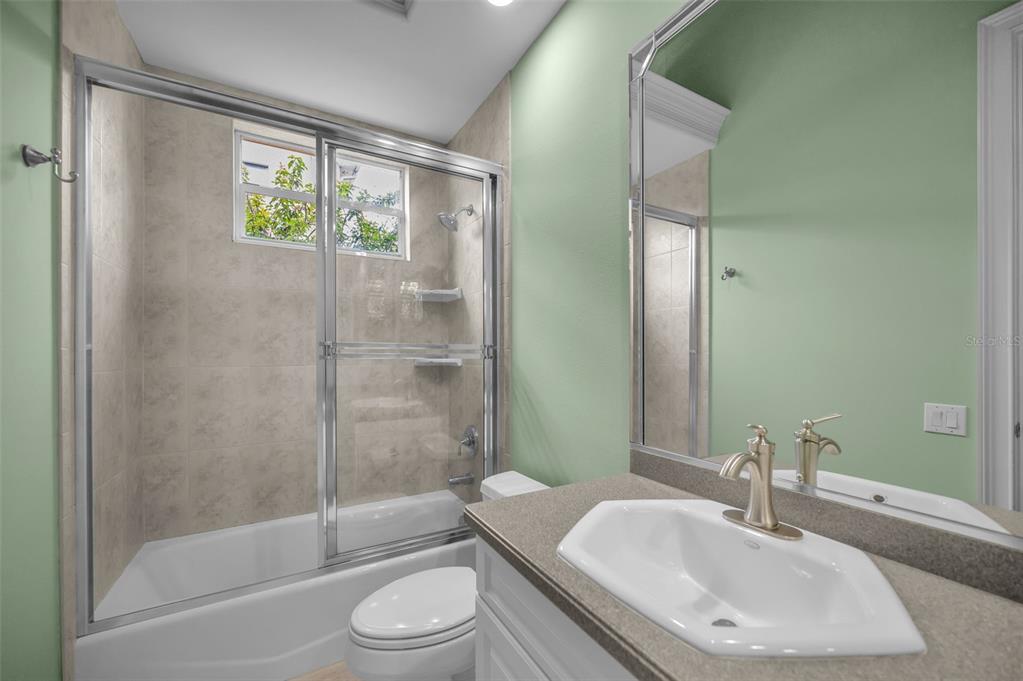 8871 Silverthorn Road Seminole, FL 33777 - Photo 48 of 98