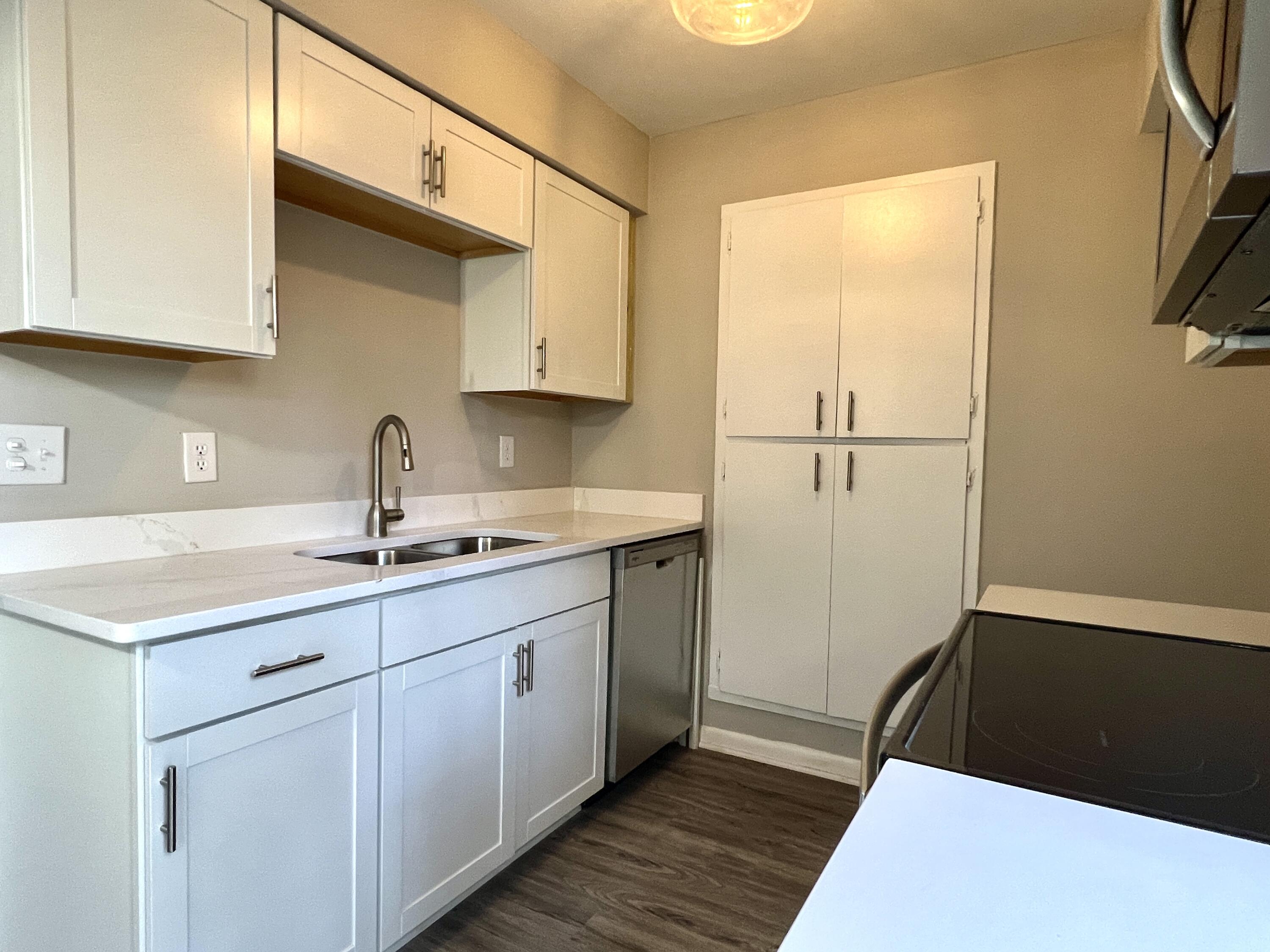 1295 Mathis Ferry Road Mount Pleasant, SC 29464 - Photo 4 of 11 3