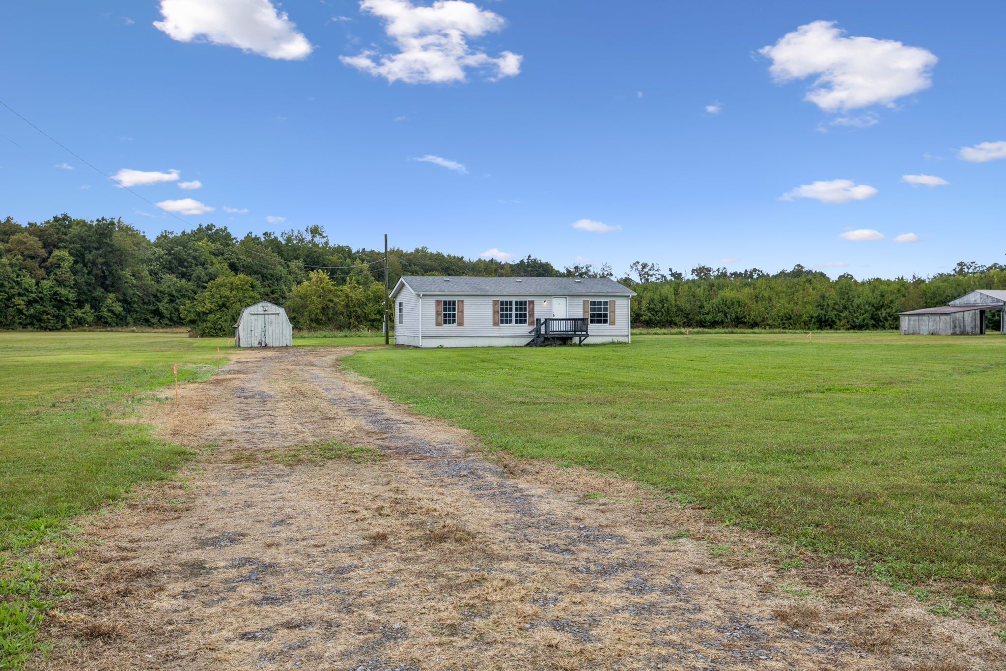 1525 Eugene Reed Road Woodbury, TN 37190 - Photo 3 of 20 Gallery Image 3