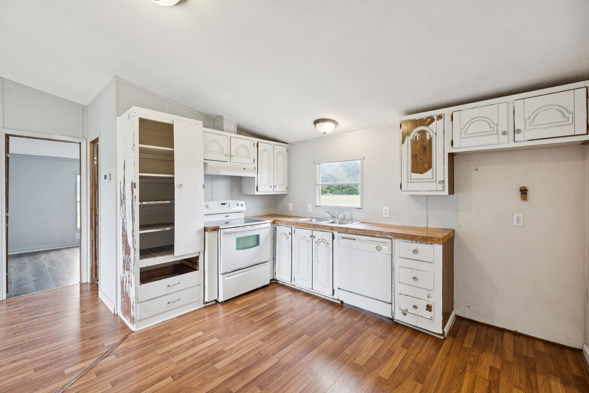 1525 Eugene Reed Road Woodbury, TN 37190 - Photo 6 of 20 Gallery Image 6