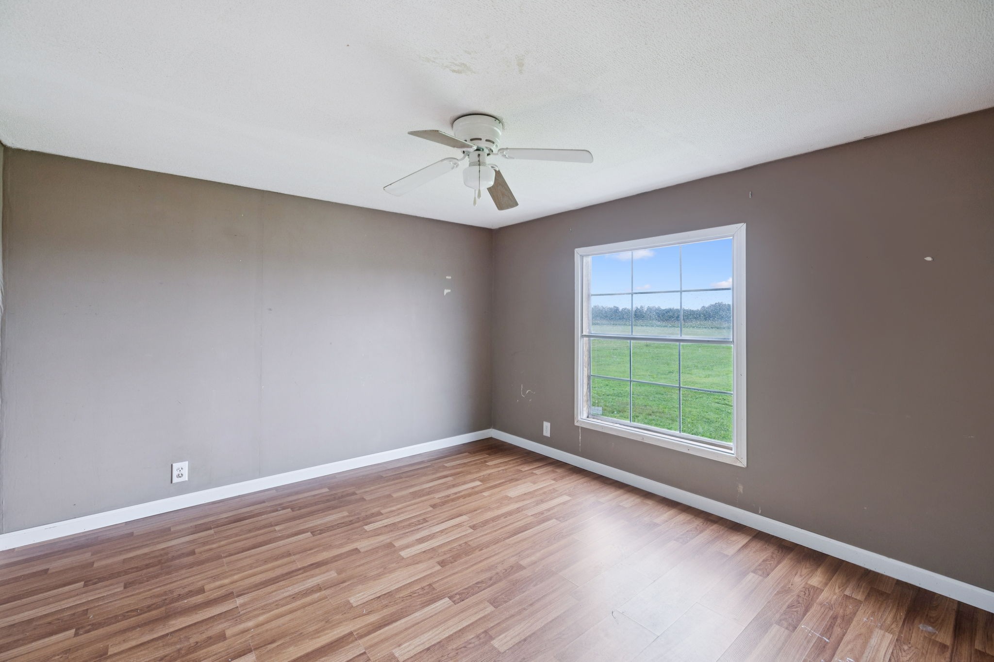 1525 Eugene Reed Road Woodbury, TN 37190 - Photo 7 of 20 Gallery Image 7