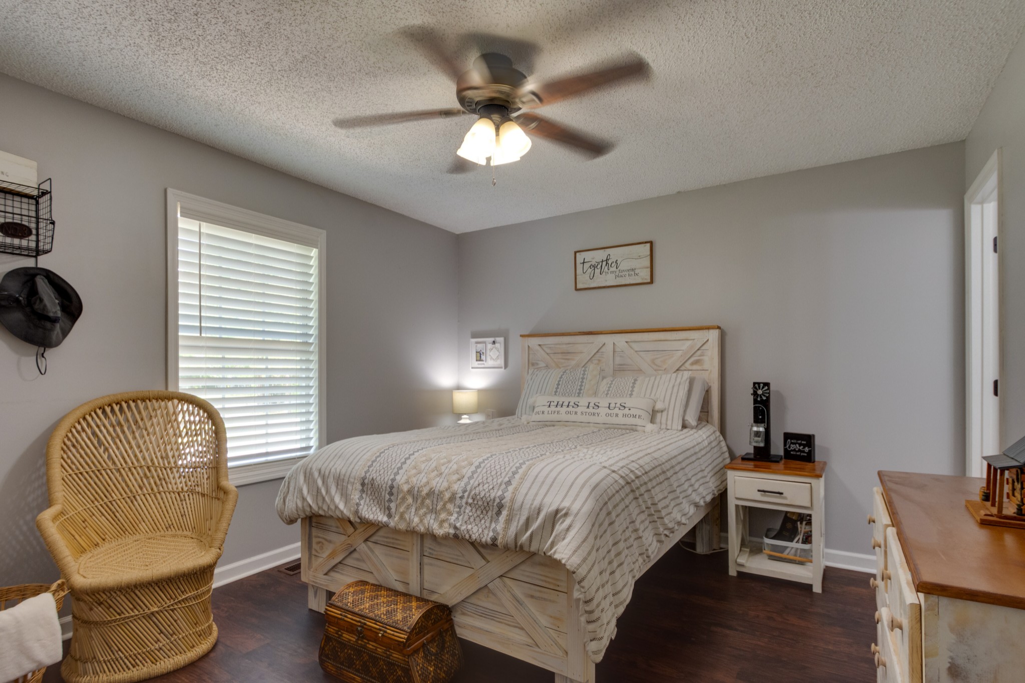 1345 Shores Road Goodspring, TN 38460 - Photo 10 of 21 a bedroom with a bed and a chair