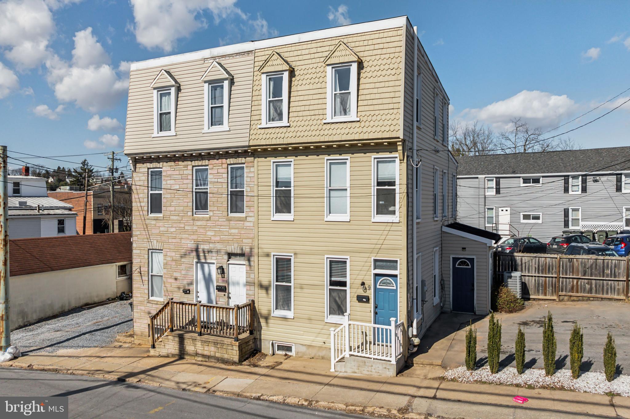 a view of a large white building