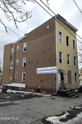 $162,000 | 217 Spruce Street, Albany, NY 12210