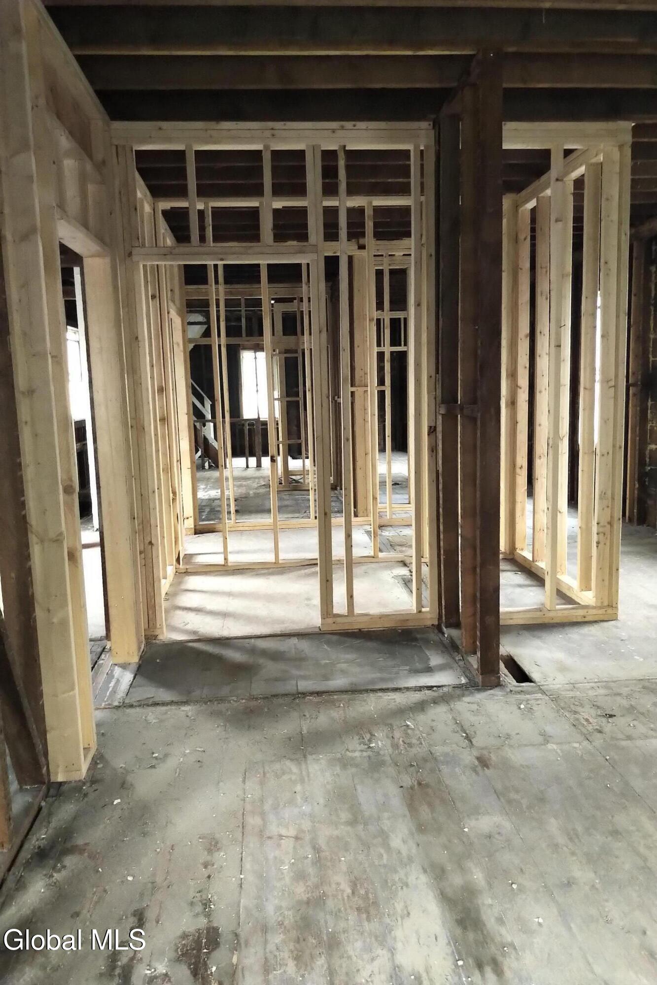 217 Spruce Street Albany, NY 12210 - Photo 9 of 11 Inside Image 10