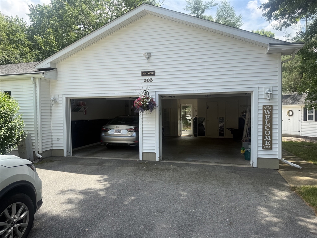 303 Blueberry Circle Middleboro, MA 02346 - Photo 3 of 36