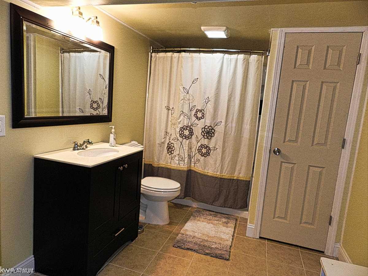 34683 Armada Ridge Road Richmond, MI 48062 - Photo 19 of 25 31331643-18.JPG