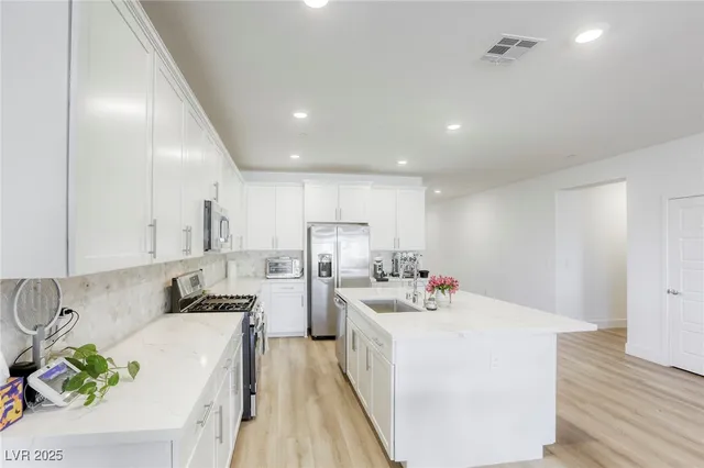 $785,000 | 6104 Avery Pointe Street, Las Vegas, NV 89166