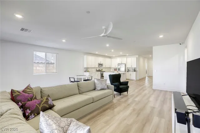 $785,000 | 6104 Avery Pointe Street, Las Vegas, NV 89166