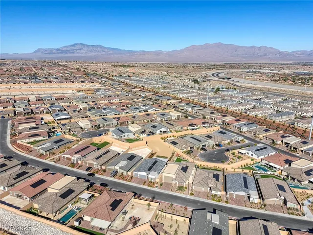 $785,000 | 6104 Avery Pointe Street, Las Vegas, NV 89166