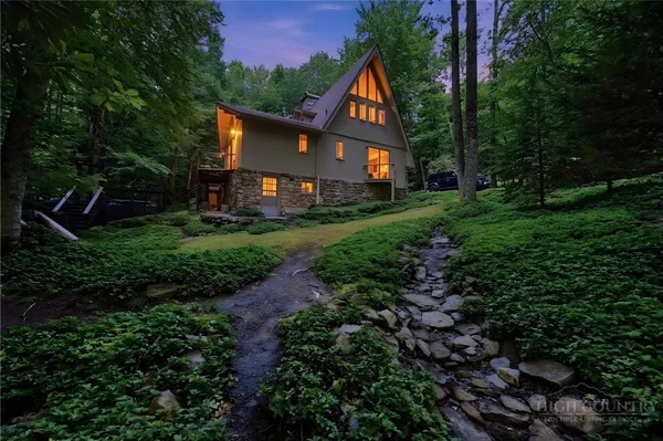 $629,000 | 179 Hornbeam Road, Beech Mountain, NC 28604