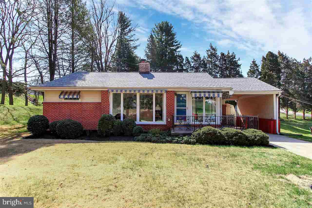 454 Green Spring Road York, PA 17403 - Photo 1 of 25