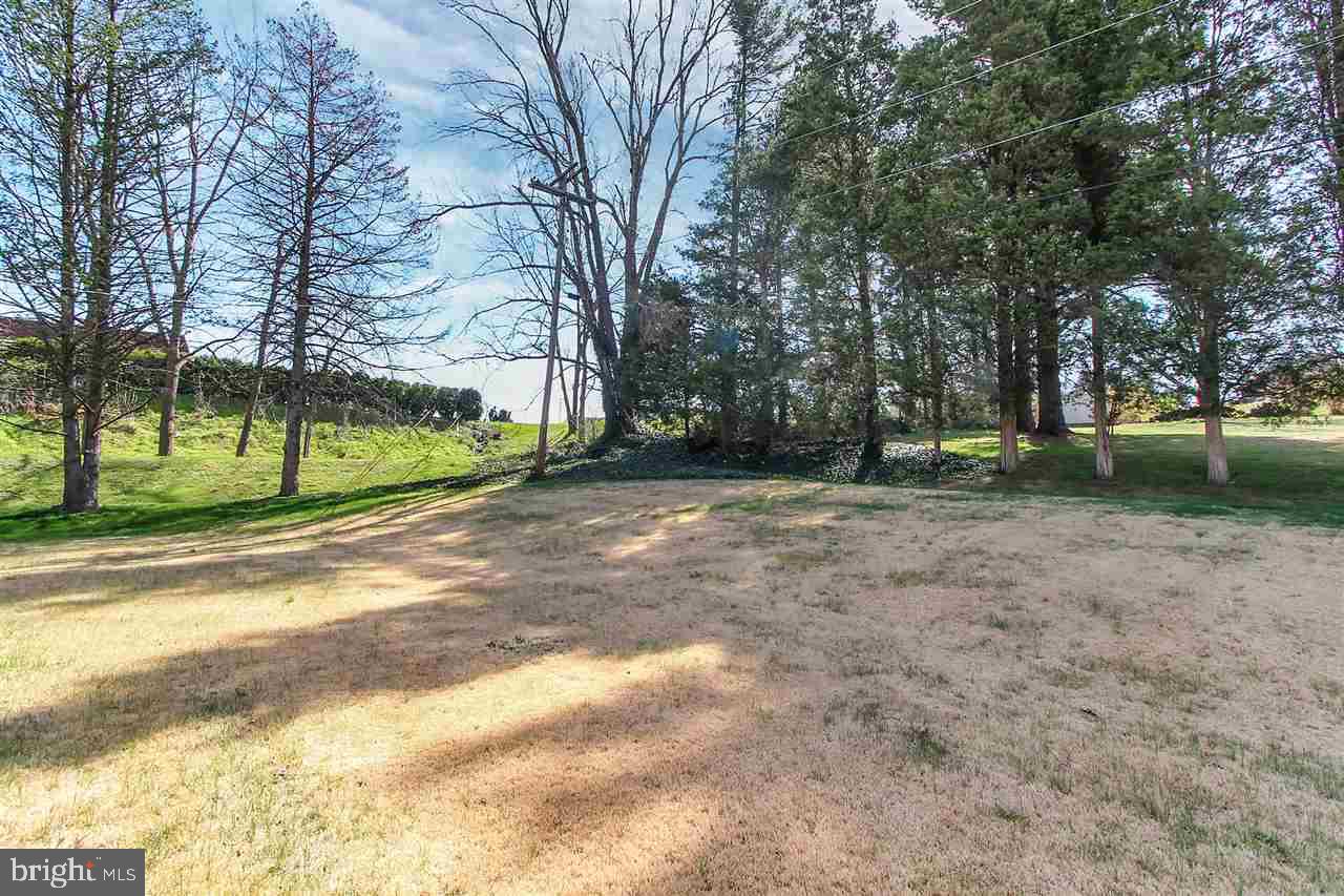 454 Green Spring Road York, PA 17403 - Photo 23 of 25