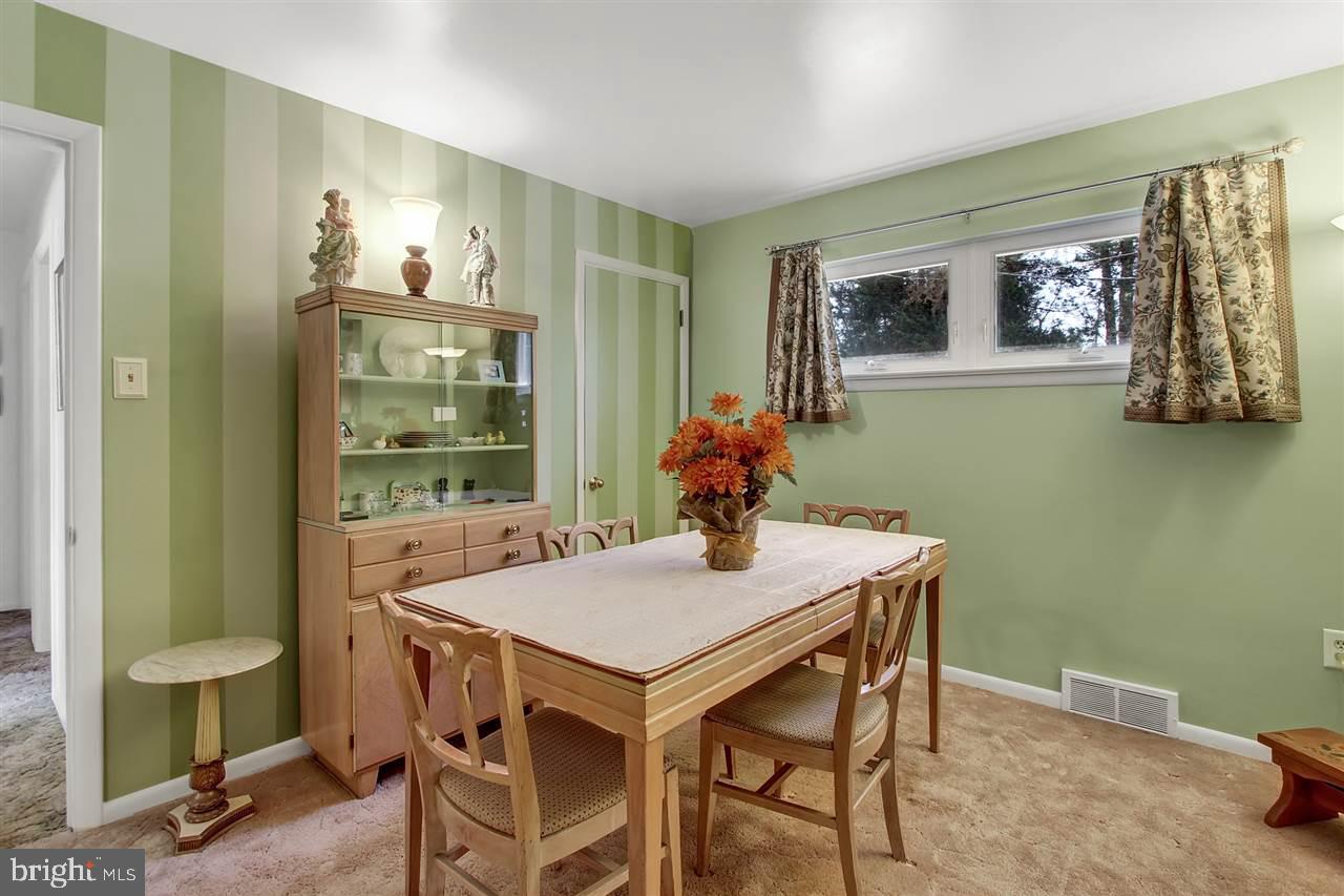 454 Green Spring Road York, PA 17403 - Photo 7 of 25