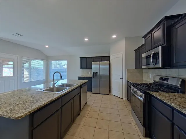 $2,169 | 7904 Mosspark Lane, Fort Worth, TX 76123