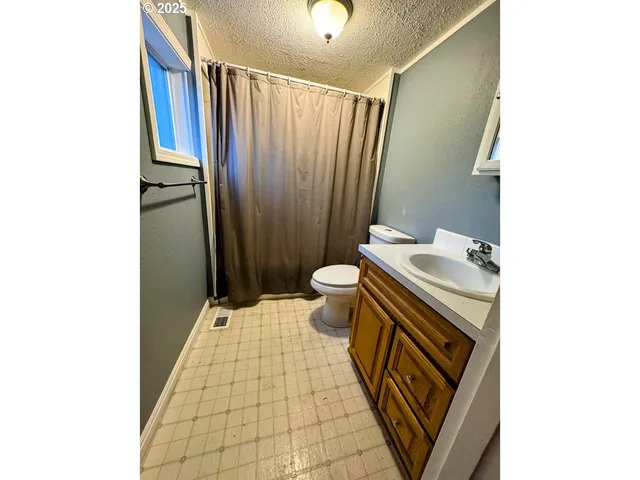 $275,000 | 2639 7th Street, Baker City, OR 97814