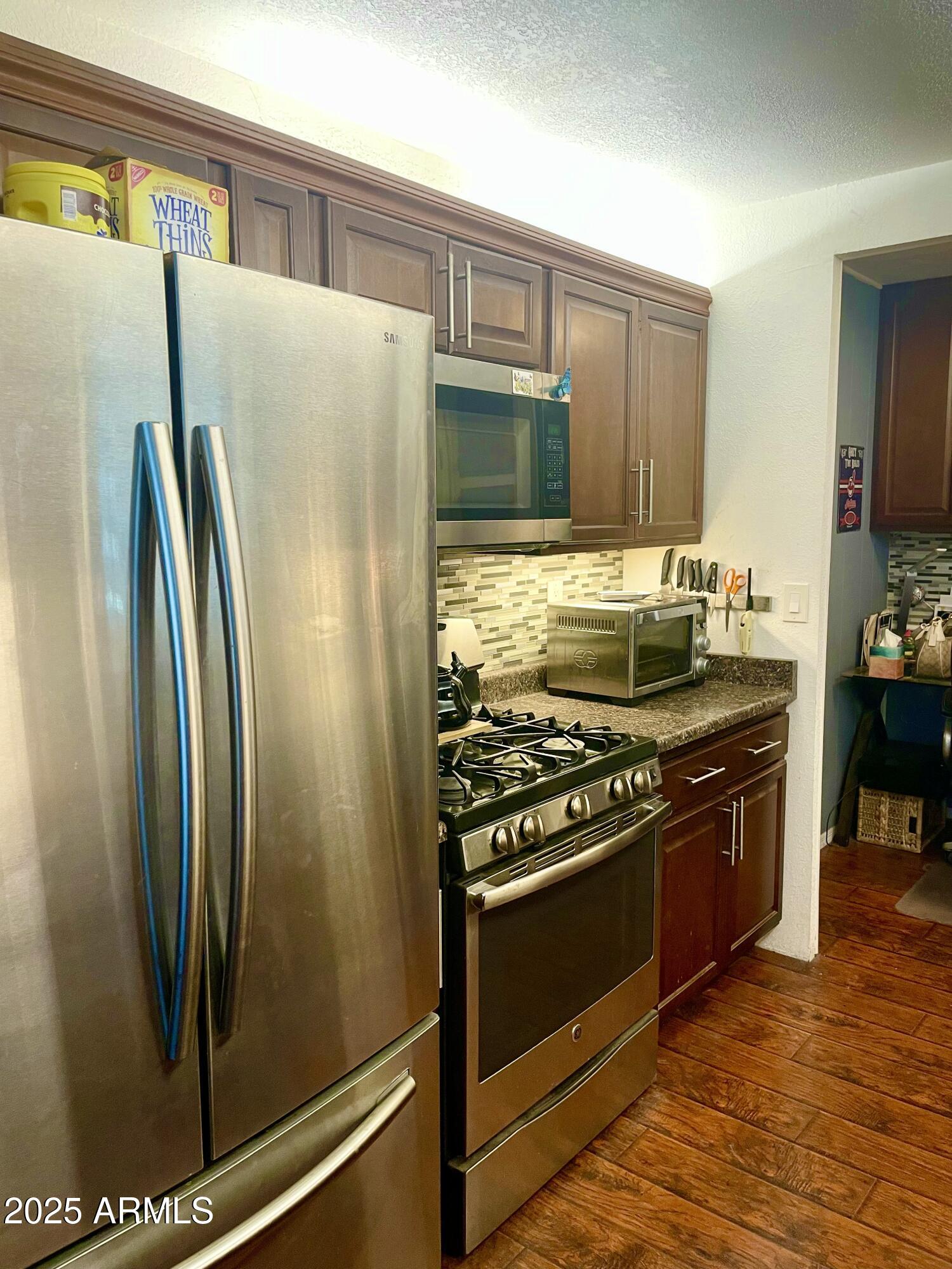 2050 West Dunlap Avenue, Unit F294 Phoenix, AZ 85021 - Photo 12 of 29 IMG_1394