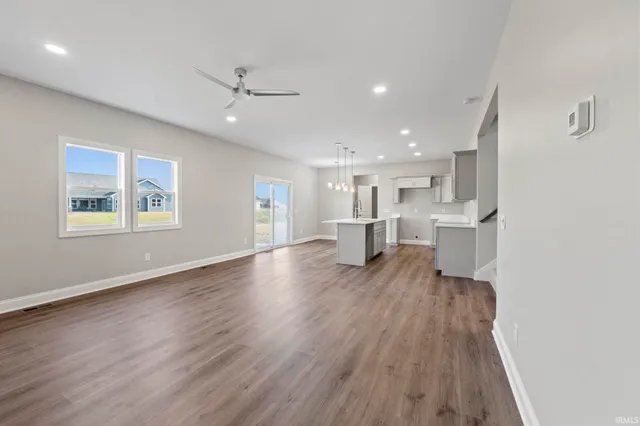 $372,400 | 1298 Switchfoot Drive, Huntertown, IN 46748