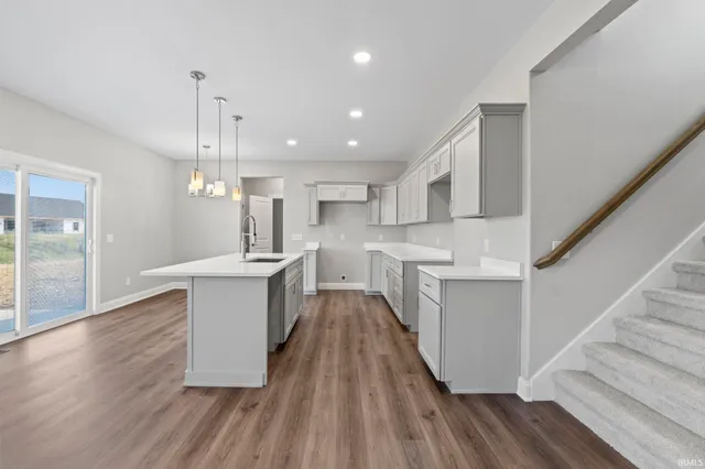 $372,400 | 1298 Switchfoot Drive, Huntertown, IN 46748