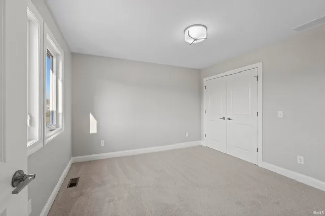 $372,400 | 1298 Switchfoot Drive, Huntertown, IN 46748