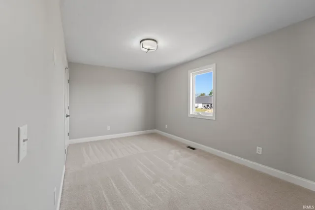 $372,400 | 1298 Switchfoot Drive, Huntertown, IN 46748