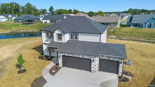 $372,400 | 1298 Switchfoot Drive, Huntertown, IN 46748