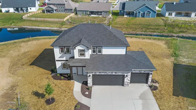 $372,400 | 1298 Switchfoot Drive, Huntertown, IN 46748