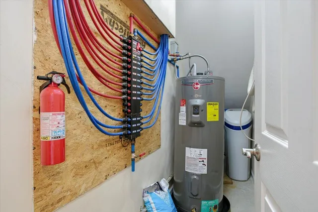 $684,950 | 1530 Indian Springs Lane, Moneta, VA 24121