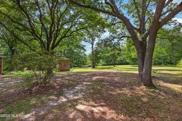 $549,999 | 16123 Lake Drive West, Vancleave, MS 39565