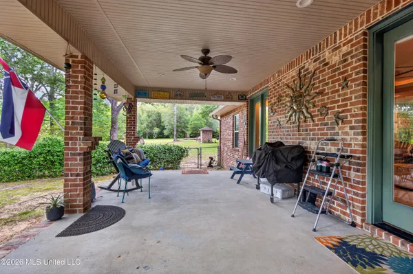 $549,999 | 16123 Lake Drive West, Vancleave, MS 39565