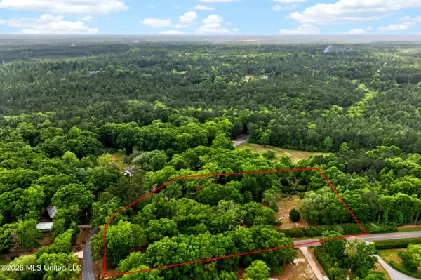 $549,999 | 16123 Lake Drive West, Vancleave, MS 39565