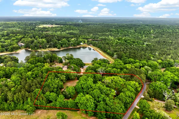 $549,999 | 16123 Lake Drive West, Vancleave, MS 39565