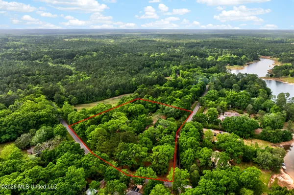 $549,999 | 16123 Lake Drive West, Vancleave, MS 39565